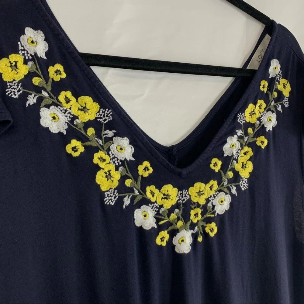 LOFT Navy Blue Short Ruffle Sleeve Floral Detail Midi Dress, size L - Picture 4 of 9